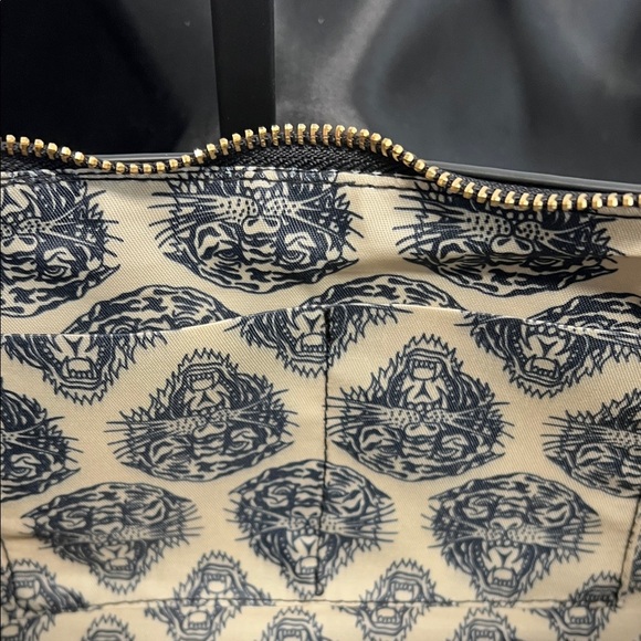 Ed Hardy | Iconic Tiger Rose Shoulder Bag w/ Crossbody Strap - Picture 12 of 16